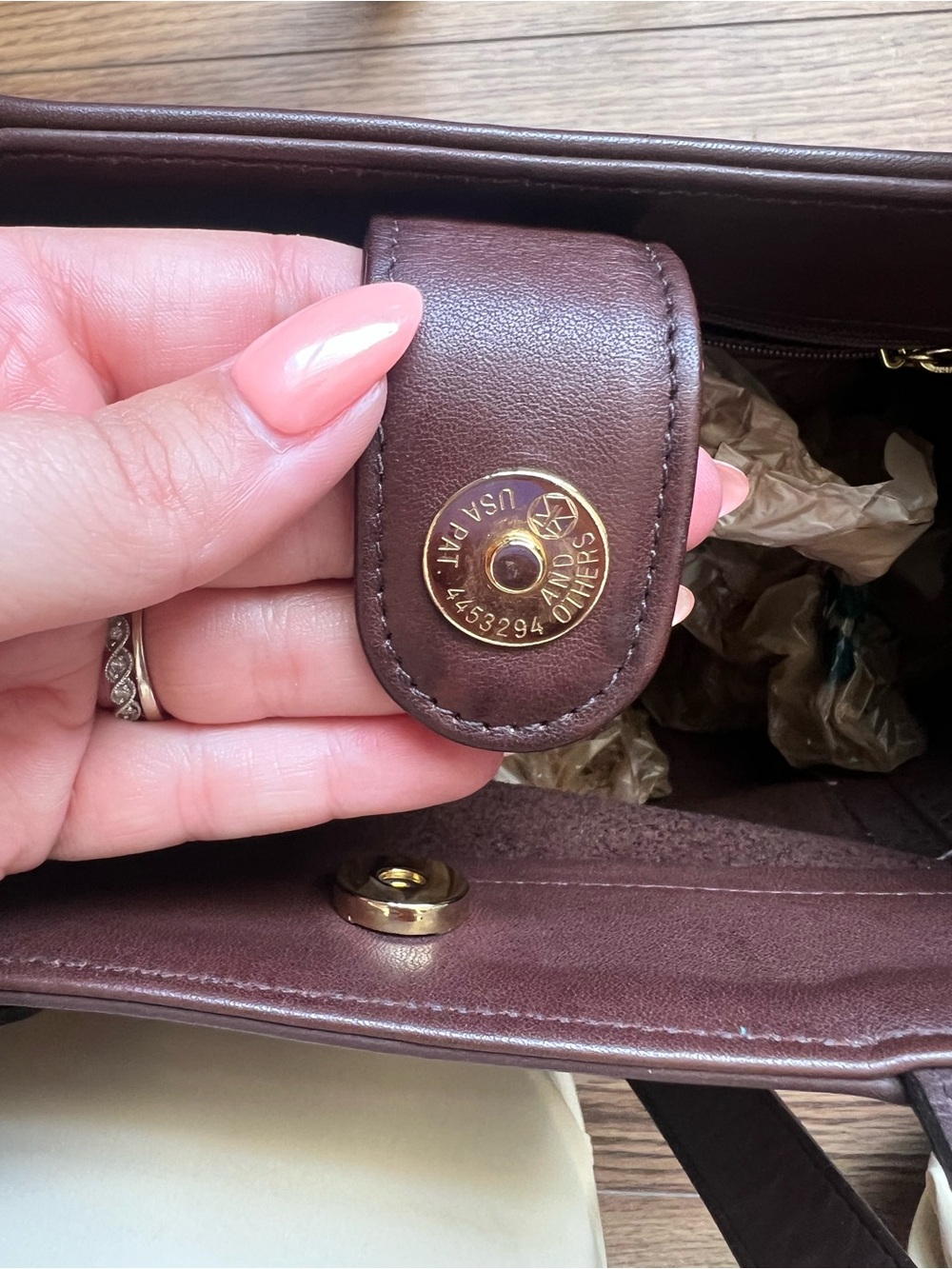 COACH vintage 1998 Soho Buckle Dark Mahogany Buckle Shoulder Bag - Picture 5 of 11